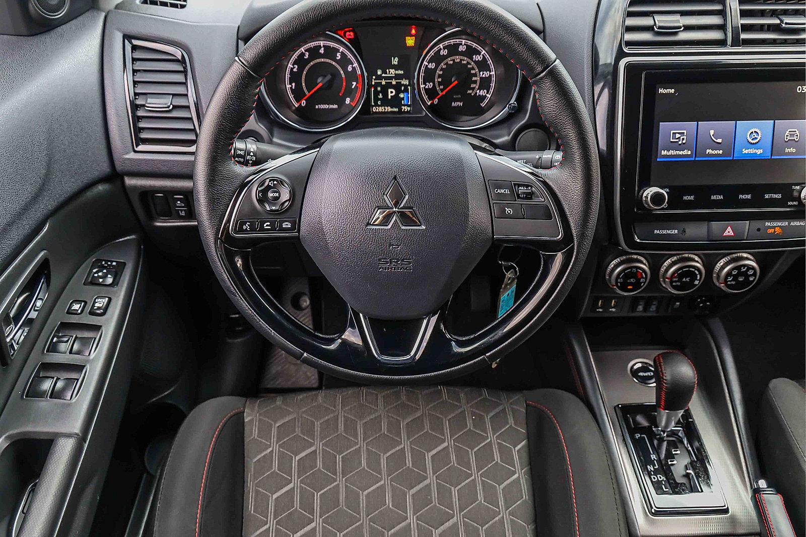Used 2025 Mitsubishi Outlander Sport AWD image 16