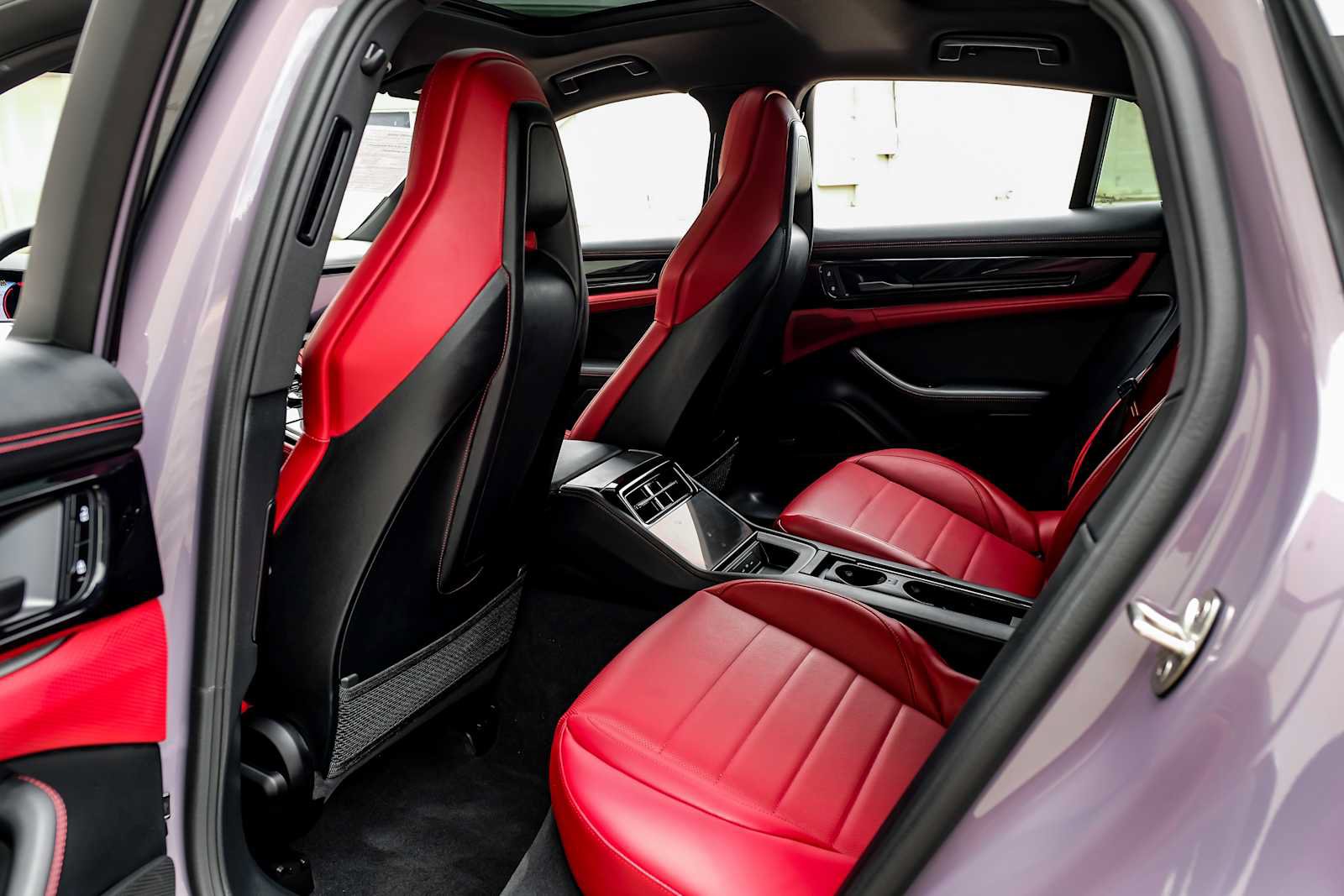 Used 2024 Porsche Panamera RWD image 37