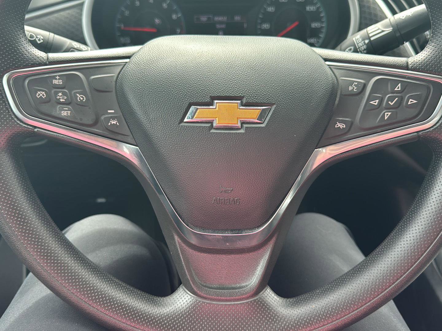 Used 2025 Chevrolet Malibu LT FWD image 12