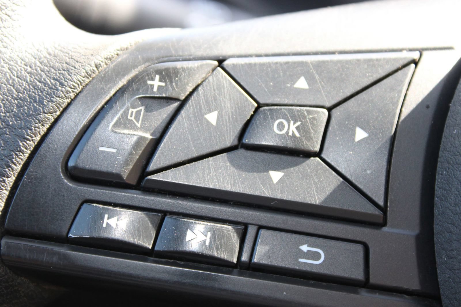 Used 2023 Nissan Altima 2.5 S FWD image 27