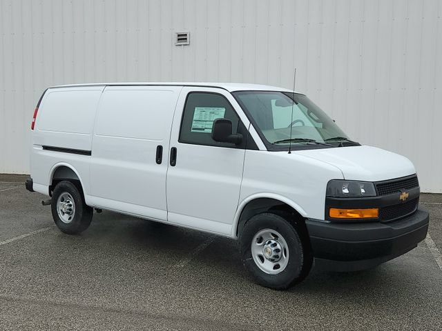 New 2026 Chevrolet Express 3500 RWD image 16