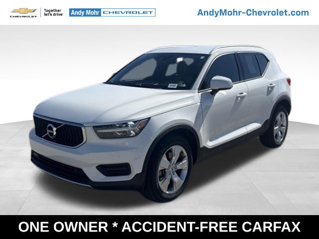 Used 2019 Volvo XC40 T5 Momentum
