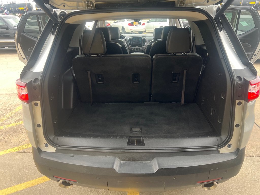 Used 2019 Chevrolet Traverse LT FWD image 11