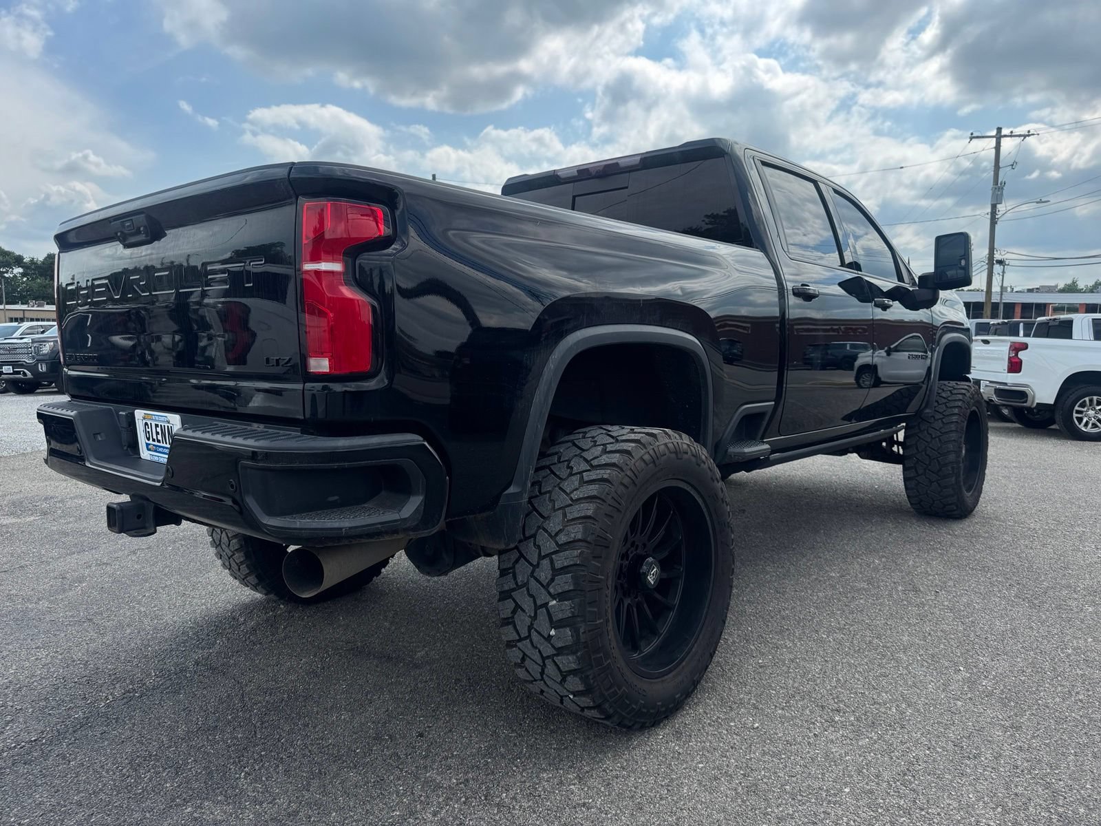 Used 2024 Chevrolet Silverado 2500 LTZ w/ LTZ Plus Package AWD/4WD image 6