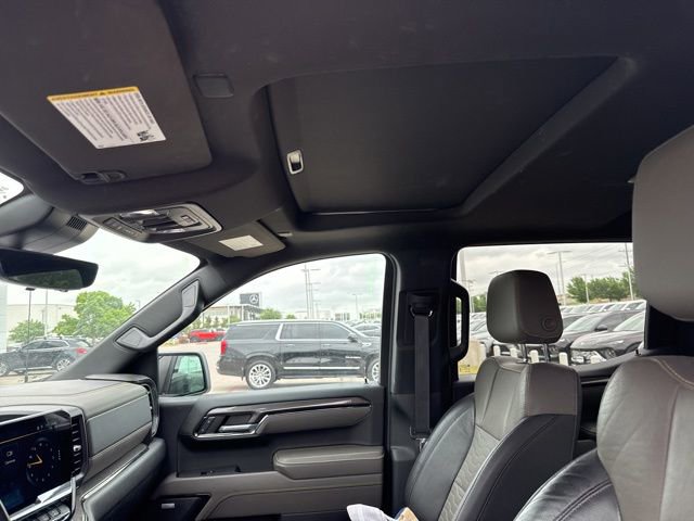 Used 2024 Chevrolet Silverado 1500 ZR2 w/ Technology Package AWD/4WD image 6