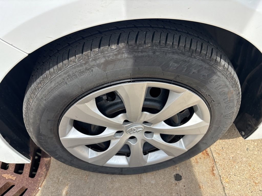 Used 2026 Toyota Corolla LE FWD image 11