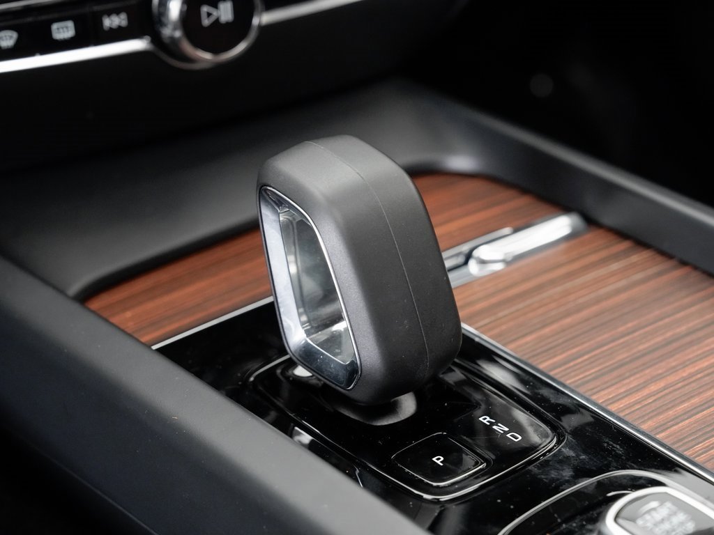 Used 2024 Volvo S60 B5 Plus image 17