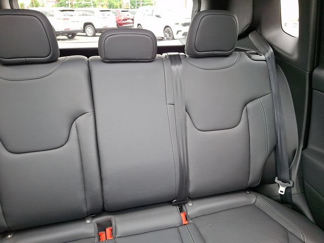 Used 2023 Jeep Renegade Limited w/ Sun/Sound Group AWD/4WD image 20