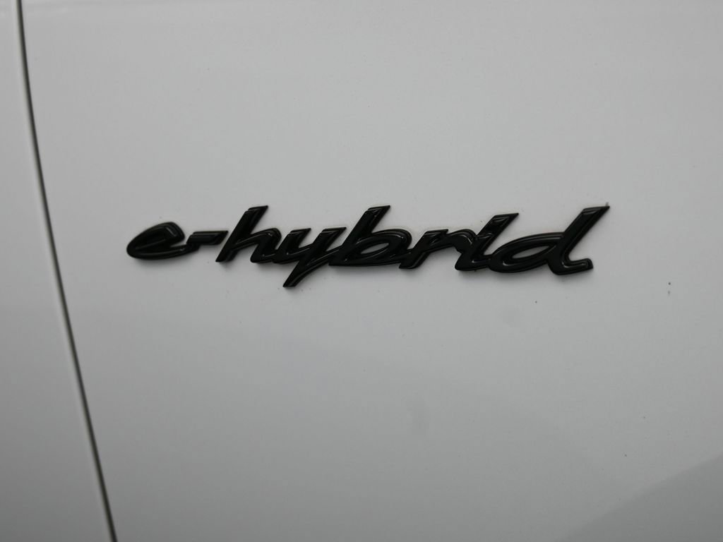 Certified 2024 Porsche Cayenne Turbo image 32
