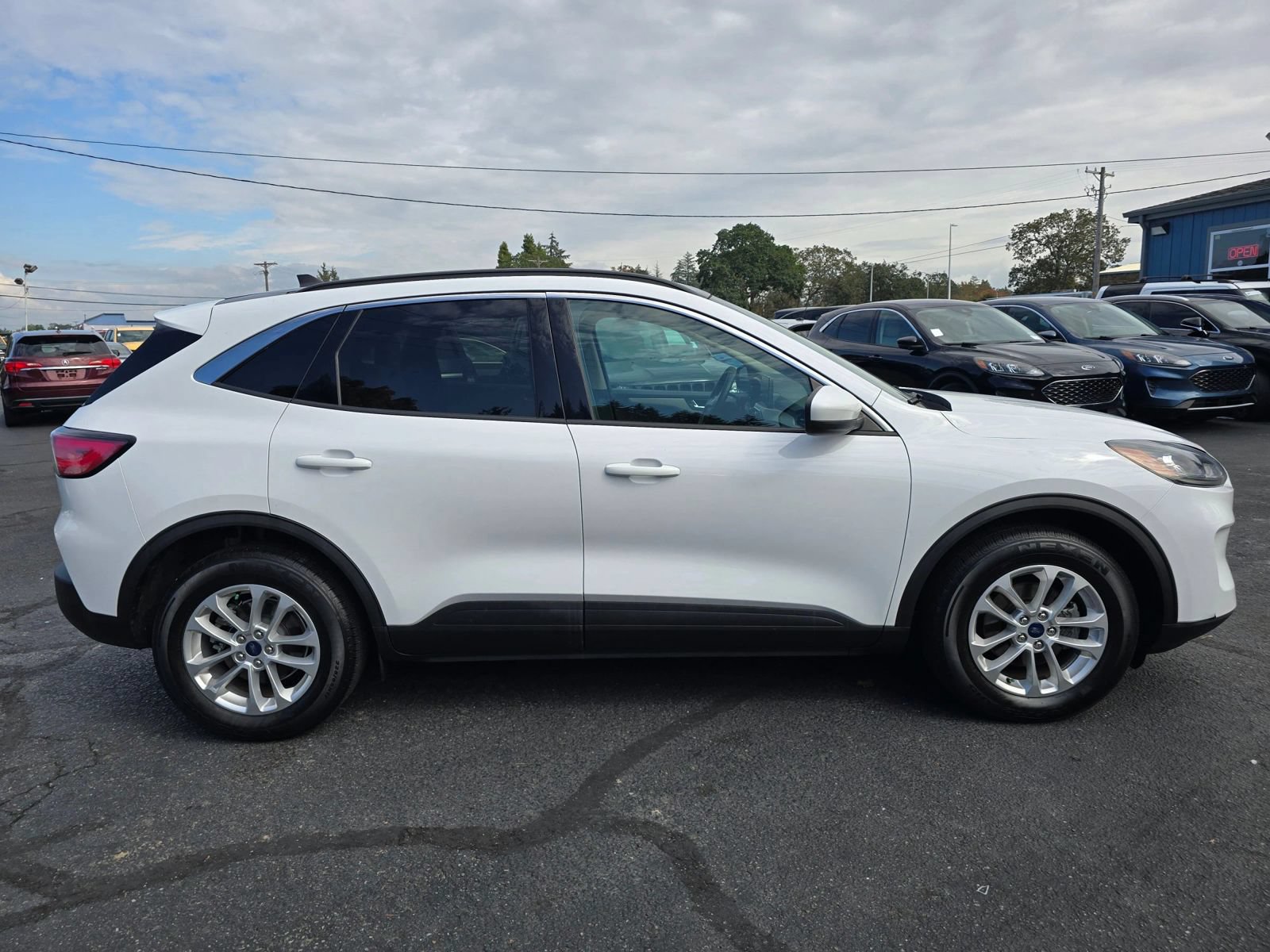 Used 2020 Ford Escape SE AWD/4WD image 7