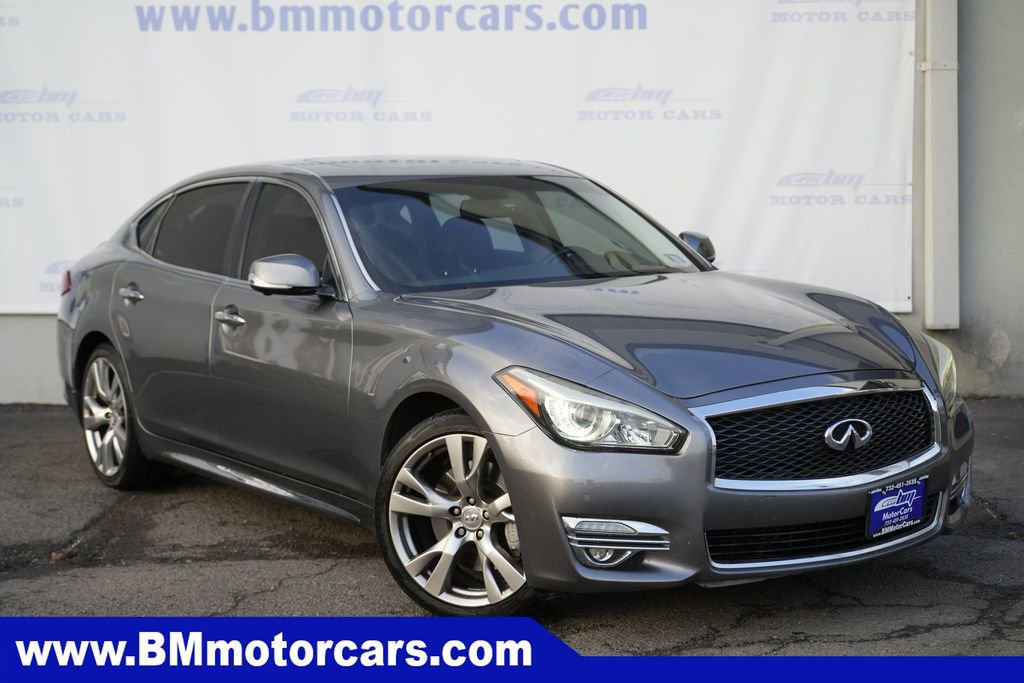 Used 2015 INFINITI Q70 L 3.7 RWD image 1