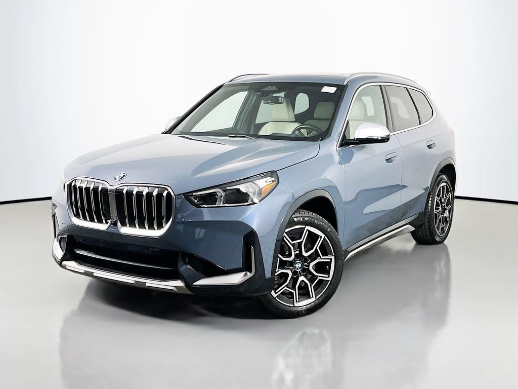 Used 2023 BMW X1 xDrive28i w/ Premium Package AWD/4WD image 3