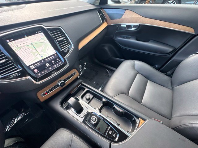 Certified 2025 Volvo XC90 T8 Plus AWD/4WD image 22