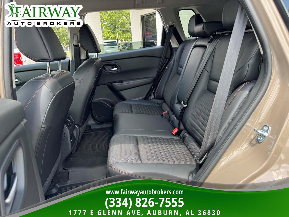 Used 2025 Nissan Rogue SV w/ Rock Creek Premium Package AWD/4WD image 10