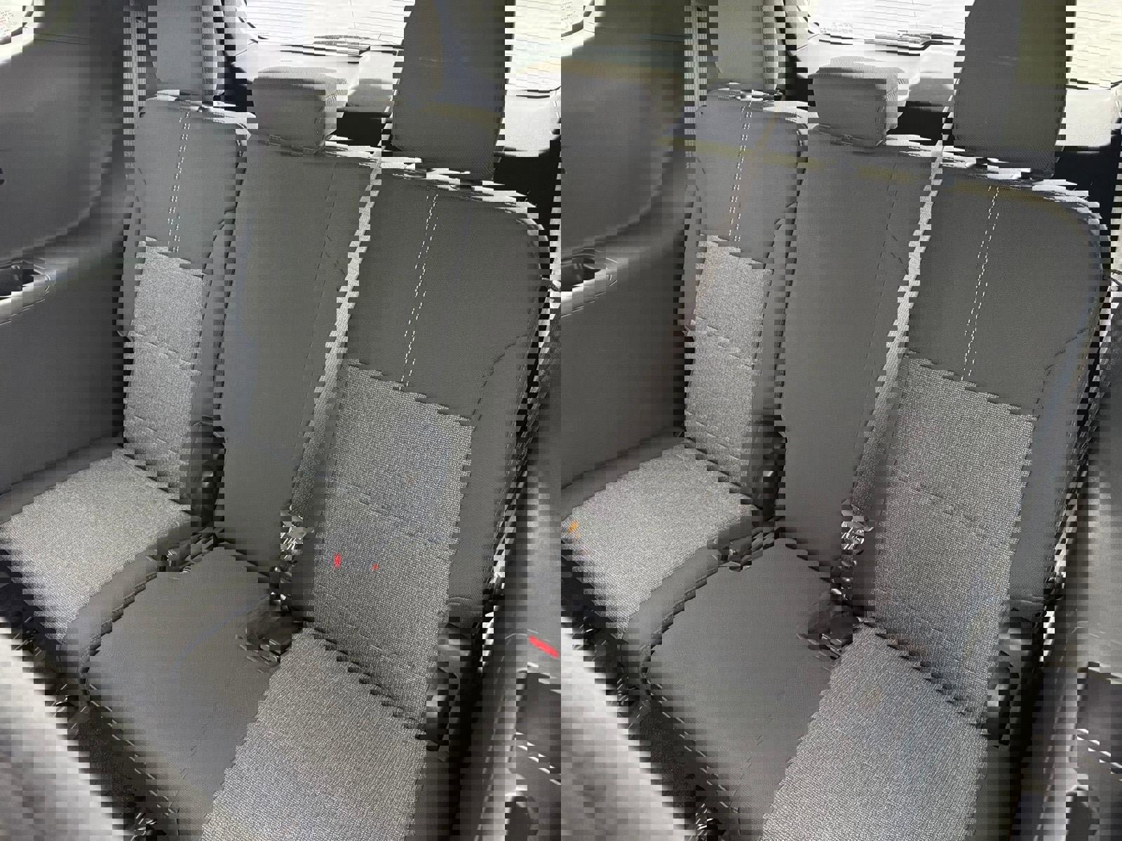 Used 2025 GMC Acadia Elevation image 6