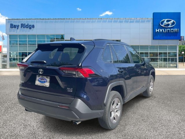 Used 2025 Toyota RAV4 XLE AWD/4WD image 7