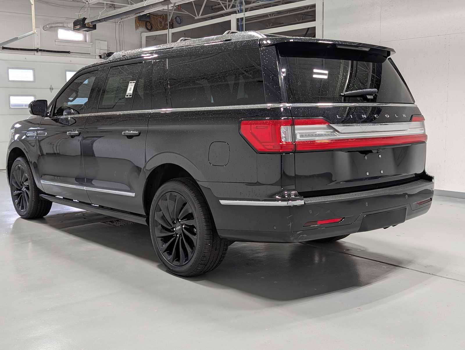 Used 2021 Lincoln Navigator L Reserve AWD/4WD image 10