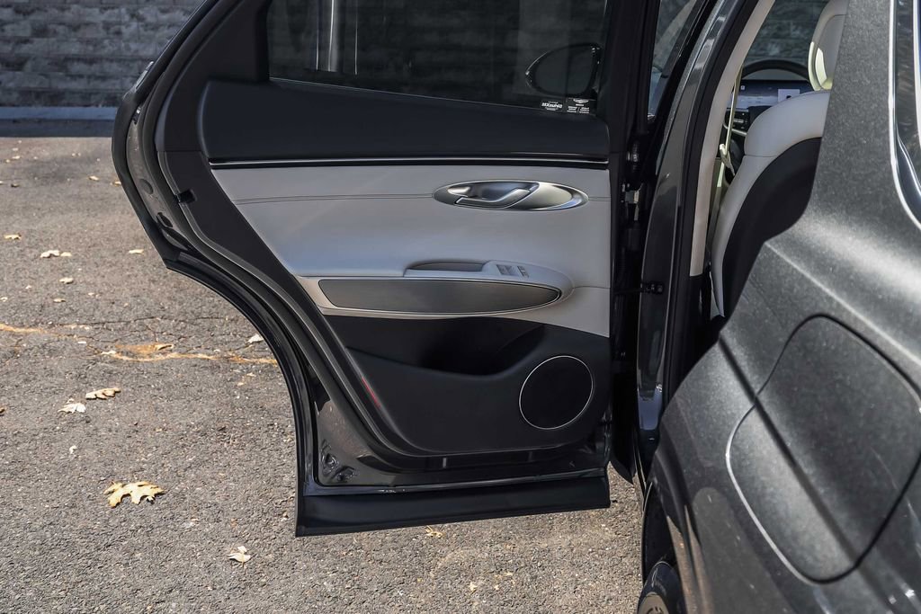 Used 2026 Genesis GV70 2.5T Select AWD/4WD image 18