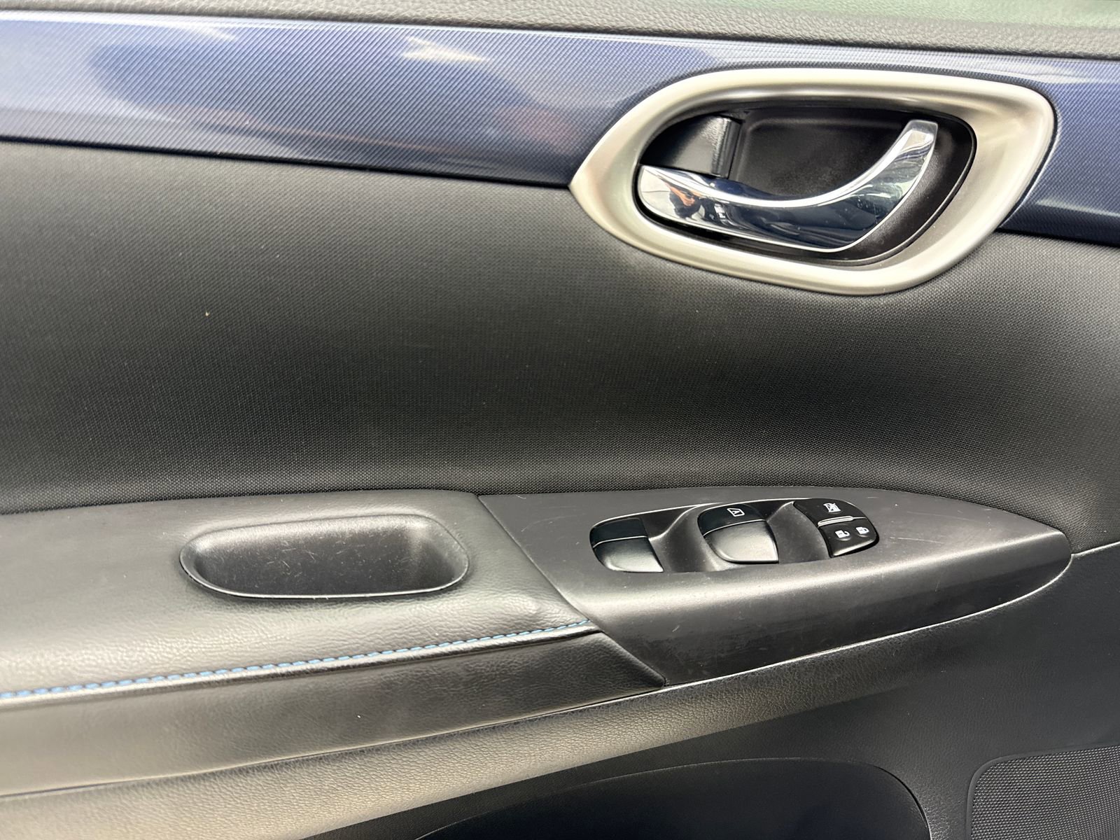 Used 2018 Nissan Sentra SR w/ SR Midnight Edition Package image 35