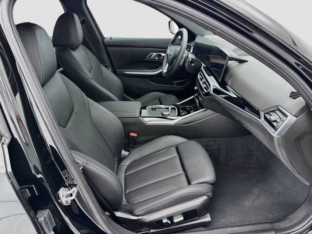 Certified 2023 BMW 330i Sedan w/ Convenience Package RWD image 19