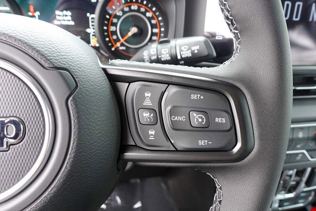 New 2026 Jeep Wrangler Unlimited Rubicon w/ Technology Group image 18