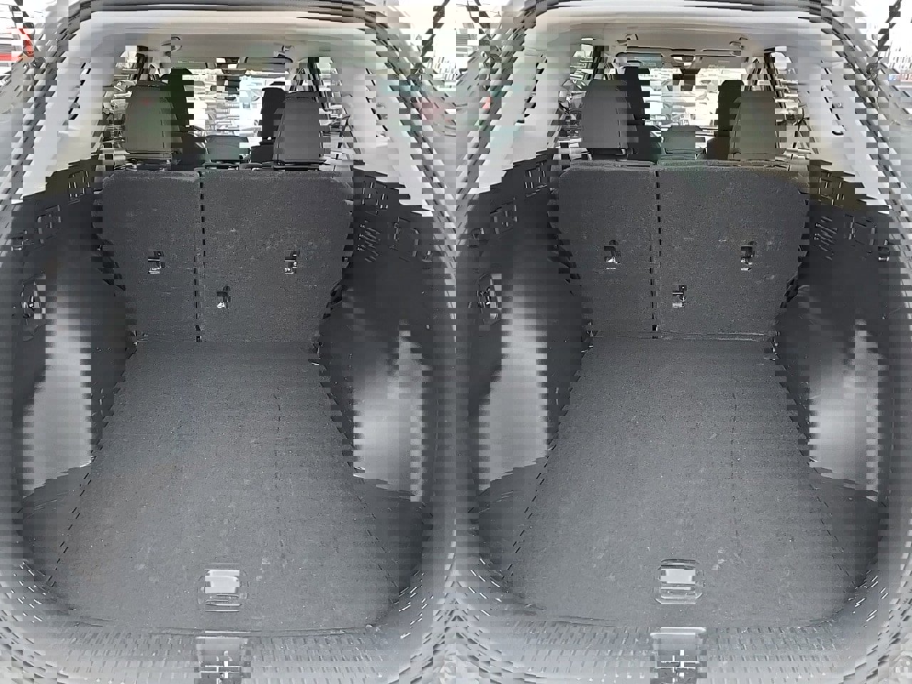 Used 2024 Kia Sportage LX image 30