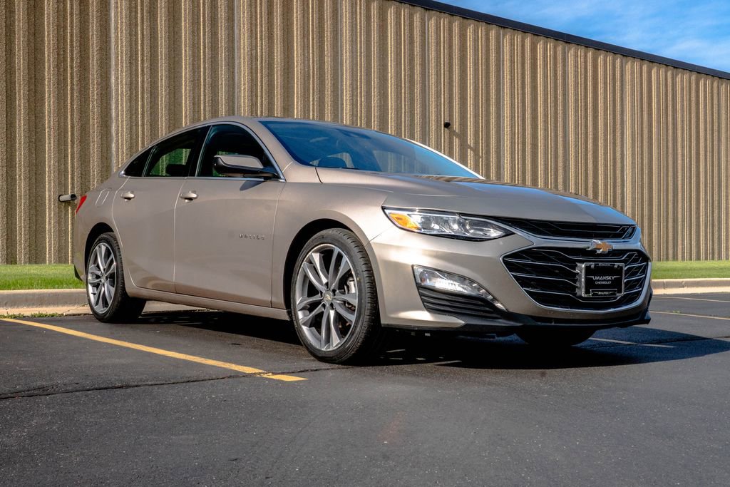 Used 2024 Chevrolet Malibu LT FWD image 2