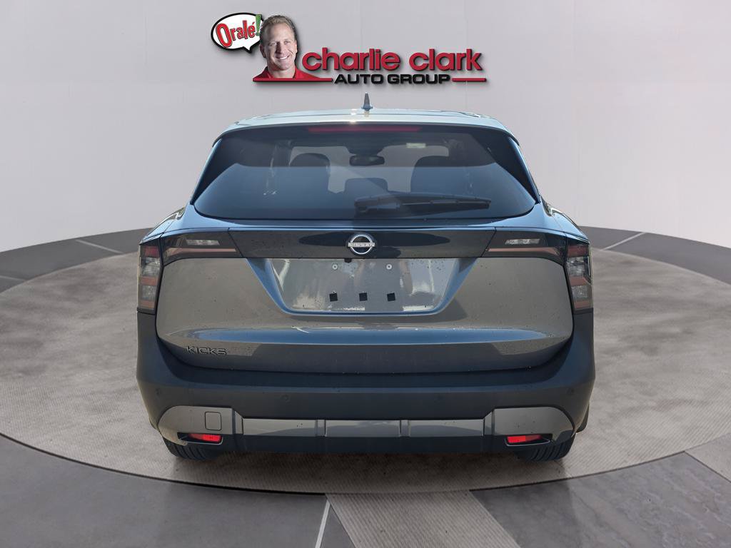 Used 2025 Nissan Kicks SV FWD image 5