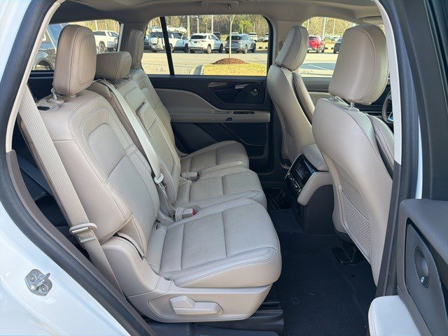 Used 2023 Lincoln Aviator Reserve w/ Equipment Group 201A image 23