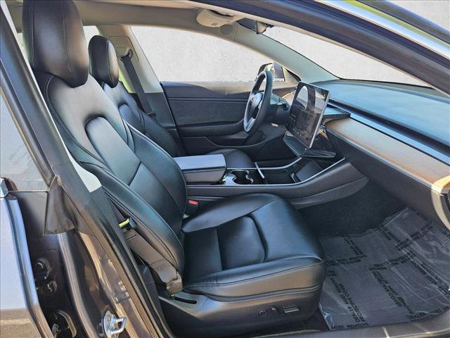 Used 2020 Tesla Model 3 Performance image 25