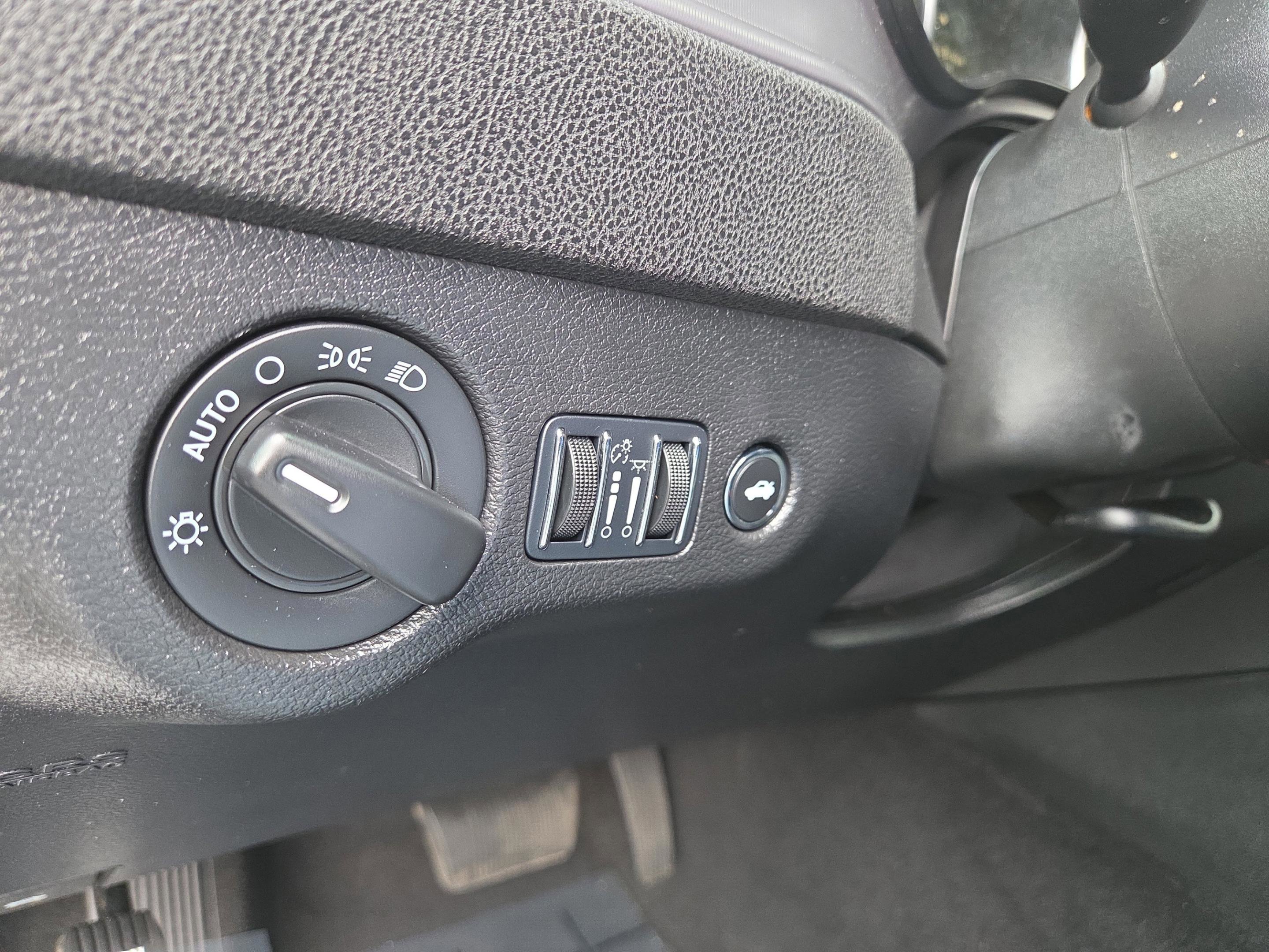 Used 2023 Dodge Charger SXT image 24