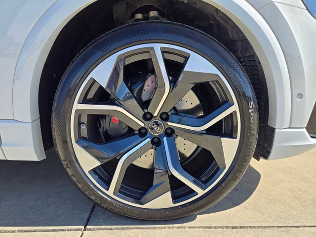 Used 2023 Audi RS Q8 AWD/4WD image 25