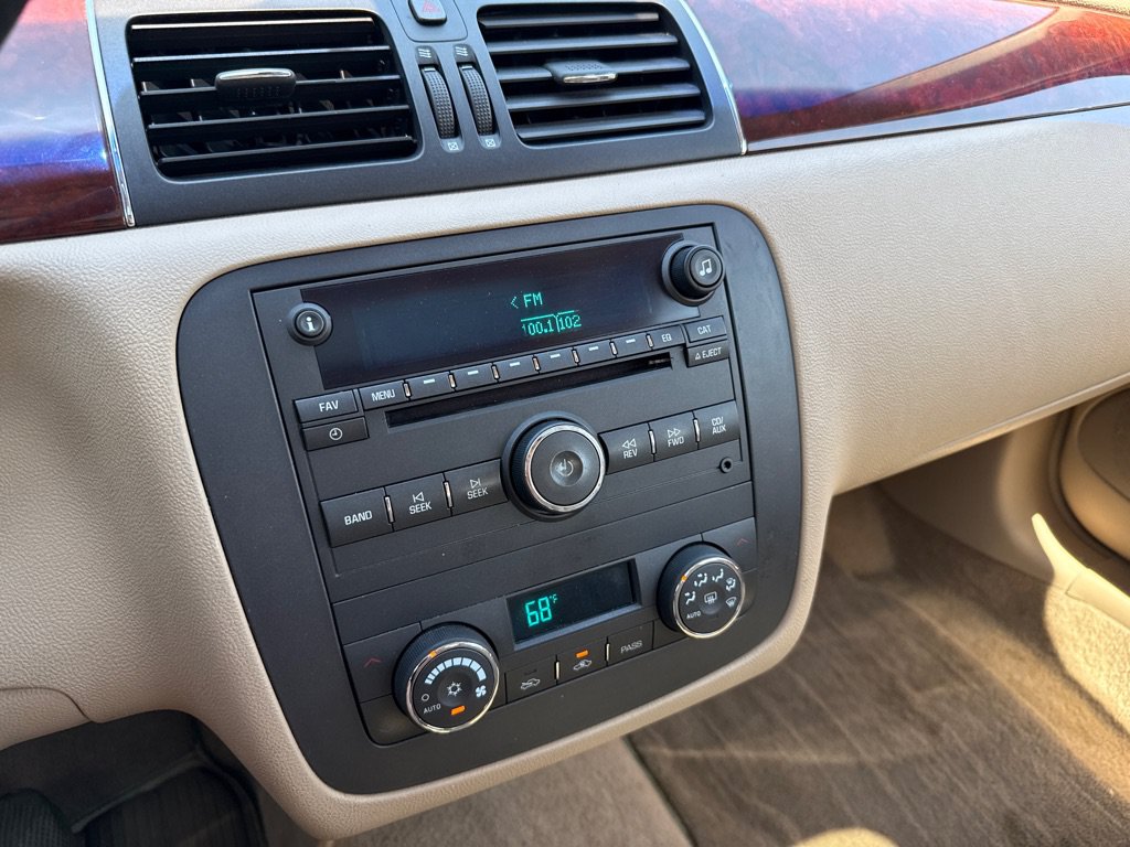 Used 2006 Buick Lucerne CXL w/ Luxury Package FWD image 17