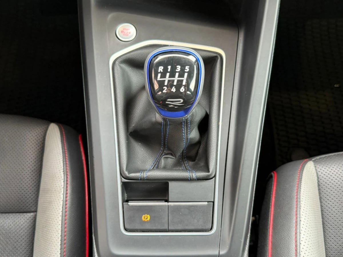 Used 2022 Volkswagen GTI Autobahn FWD image 38