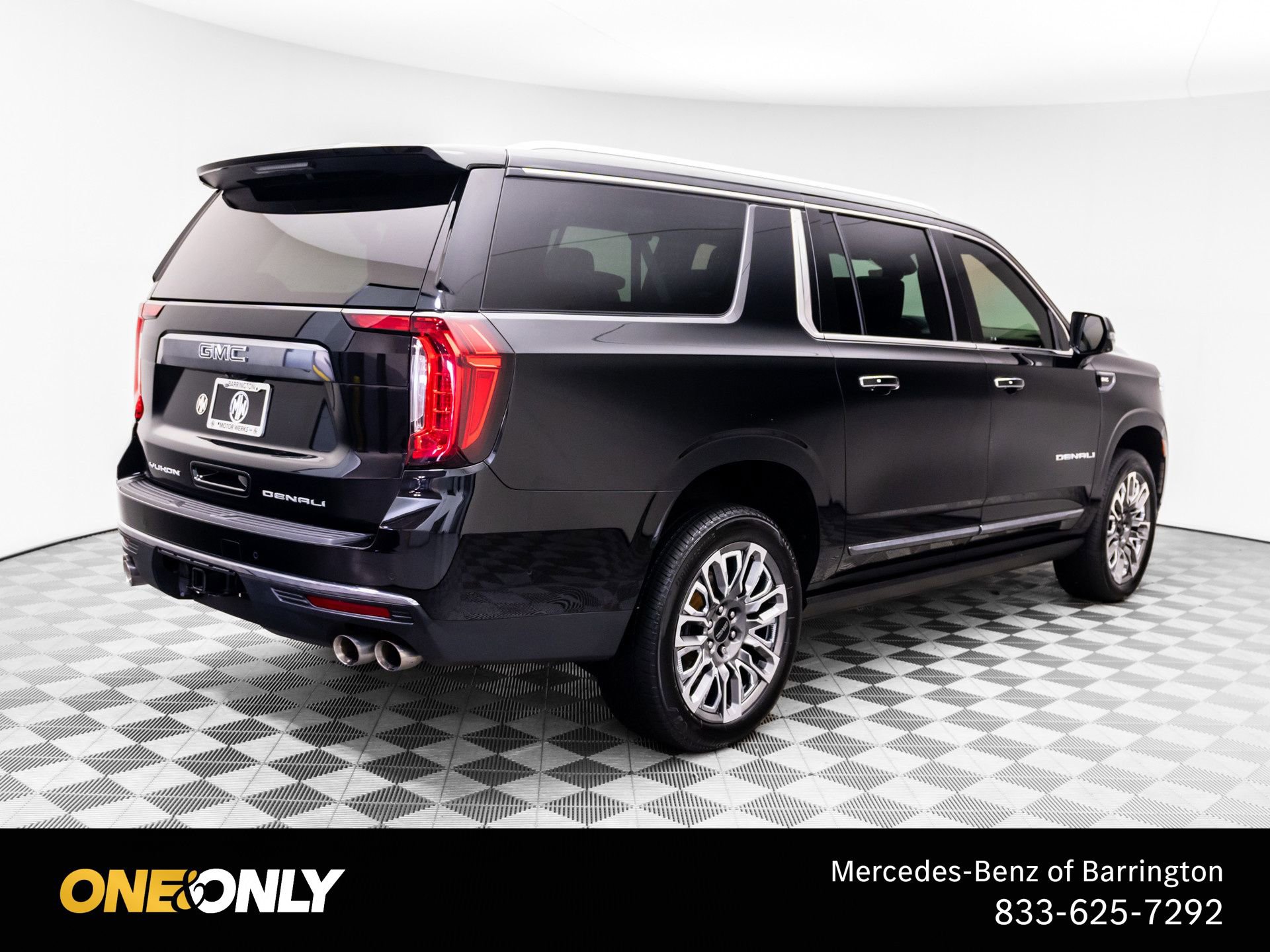 Used 2023 GMC Yukon XL Denali Ultimate AWD/4WD image 5