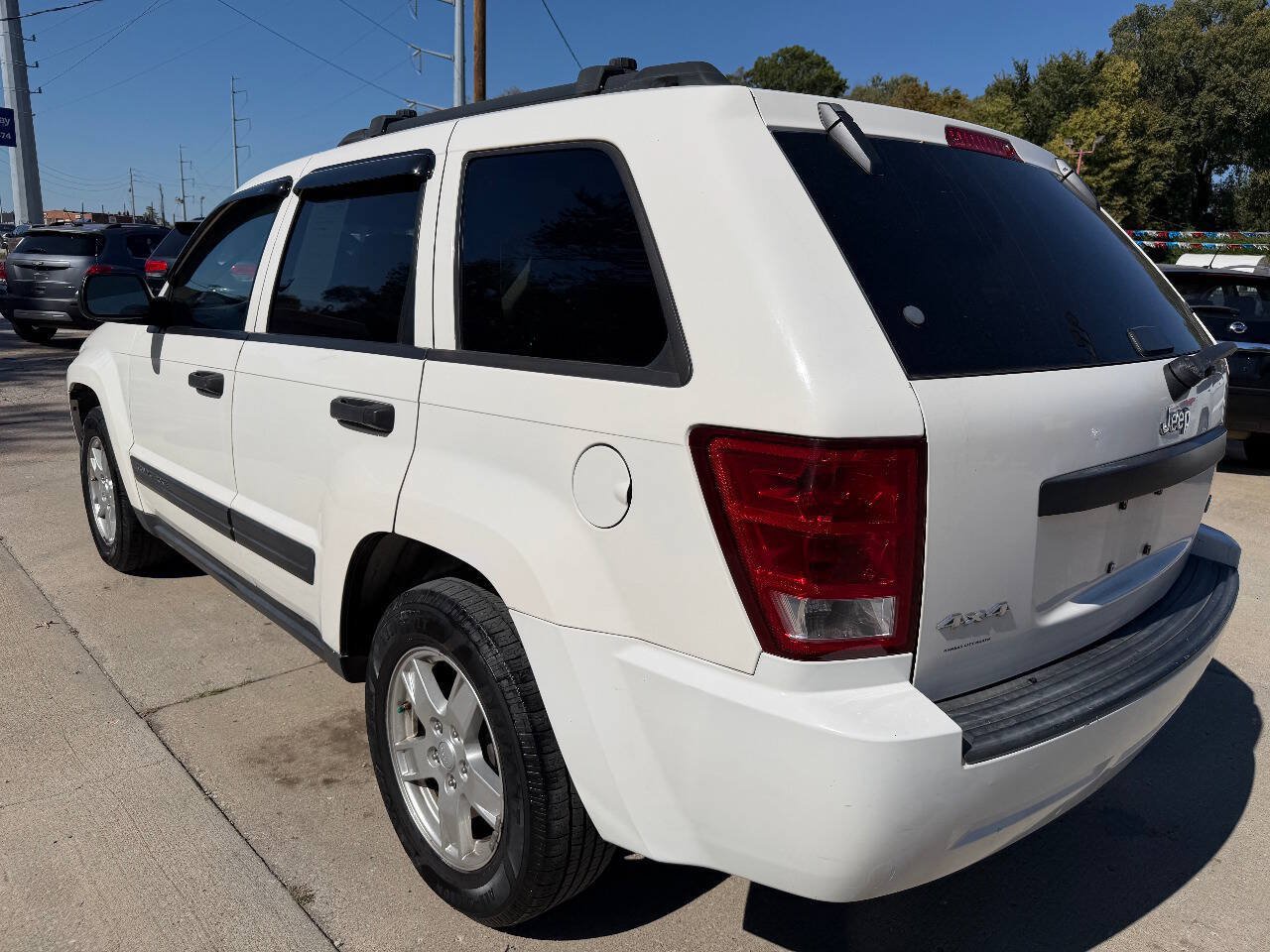 Used 2005 Jeep Grand Cherokee Laredo w/ Cargo Convenience Group AWD/4WD image 5