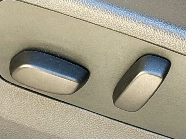 Used 2023 Buick Envision Avenir image 25