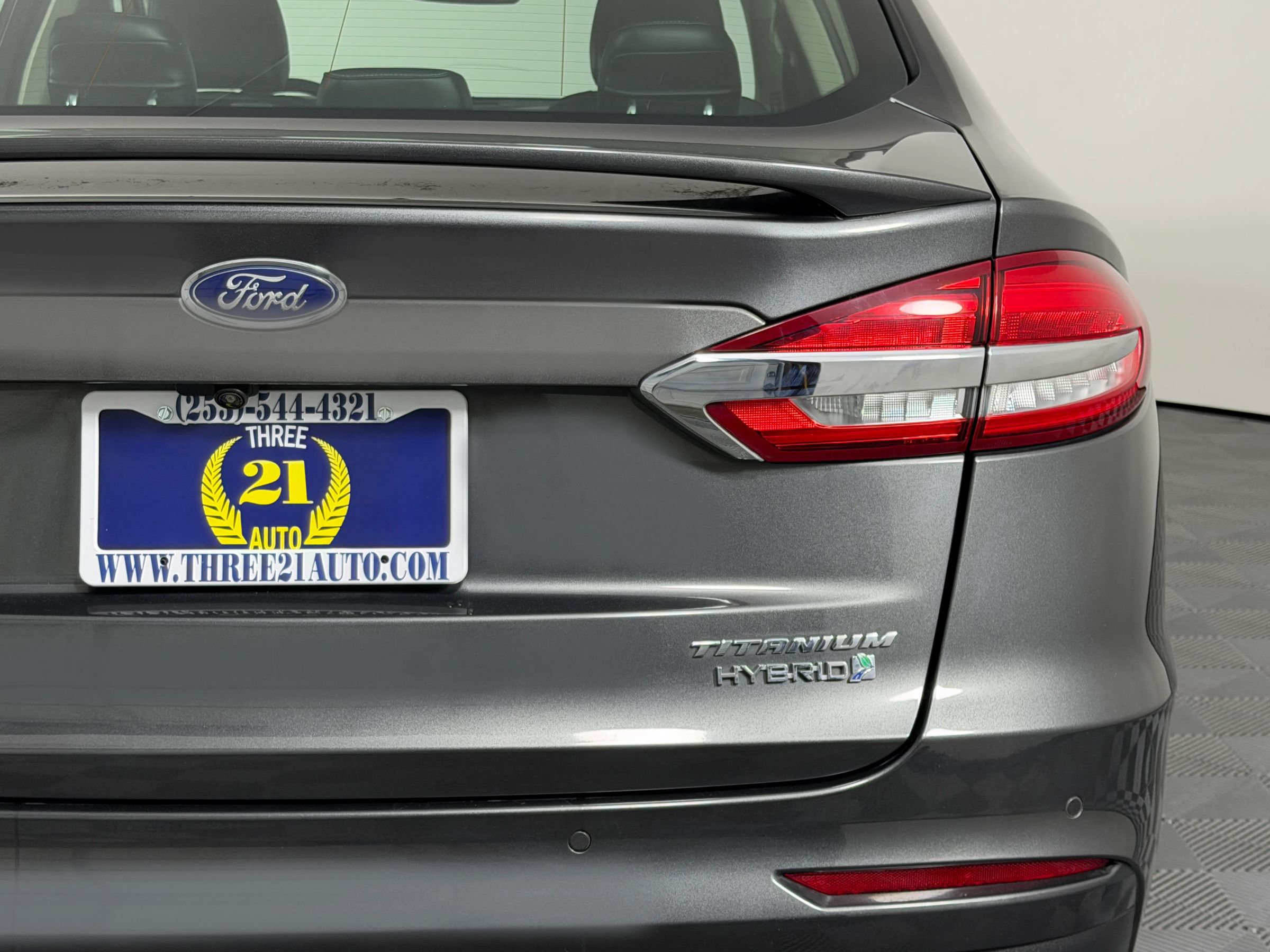 Used 2019 Ford Fusion Titanium FWD image 11