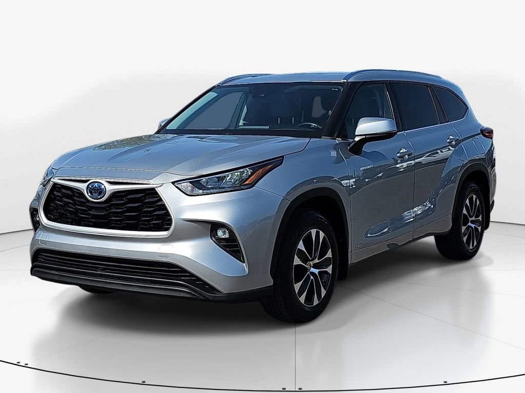 Used 2020 Toyota Highlander XLE image 10