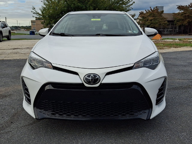 Used 2019 Toyota Corolla SE FWD image 2