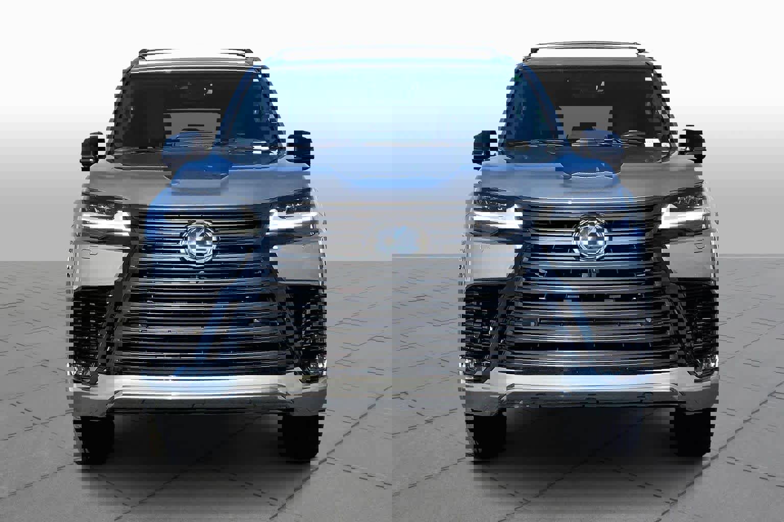 Used 2024 Lexus LX 600 4WD w/ Luxury Package image 4