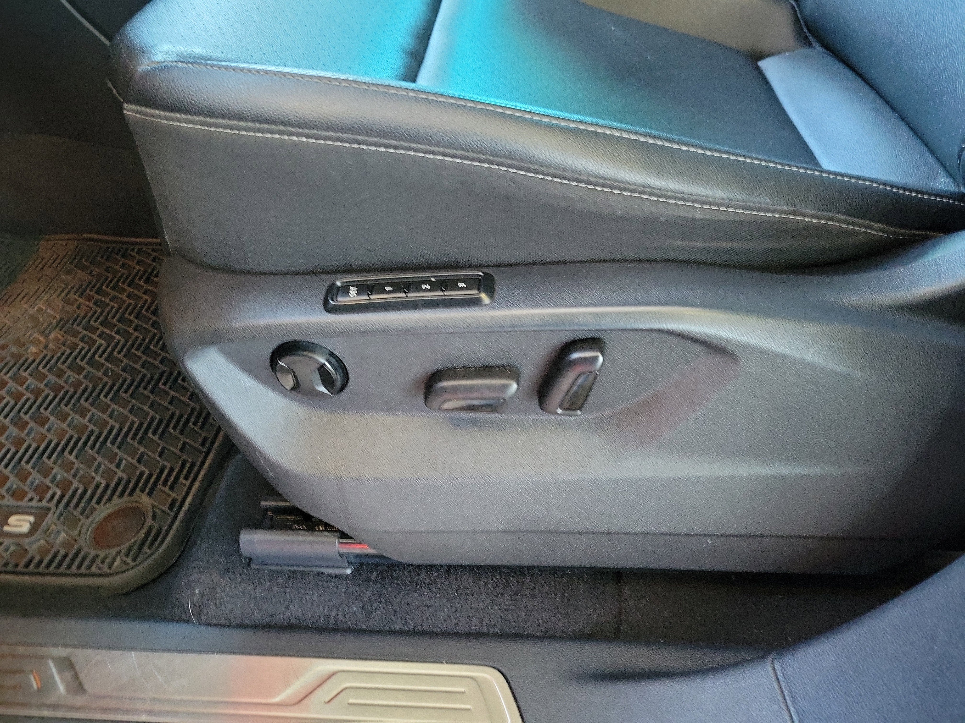 Used 2019 Volkswagen Atlas SEL image 14