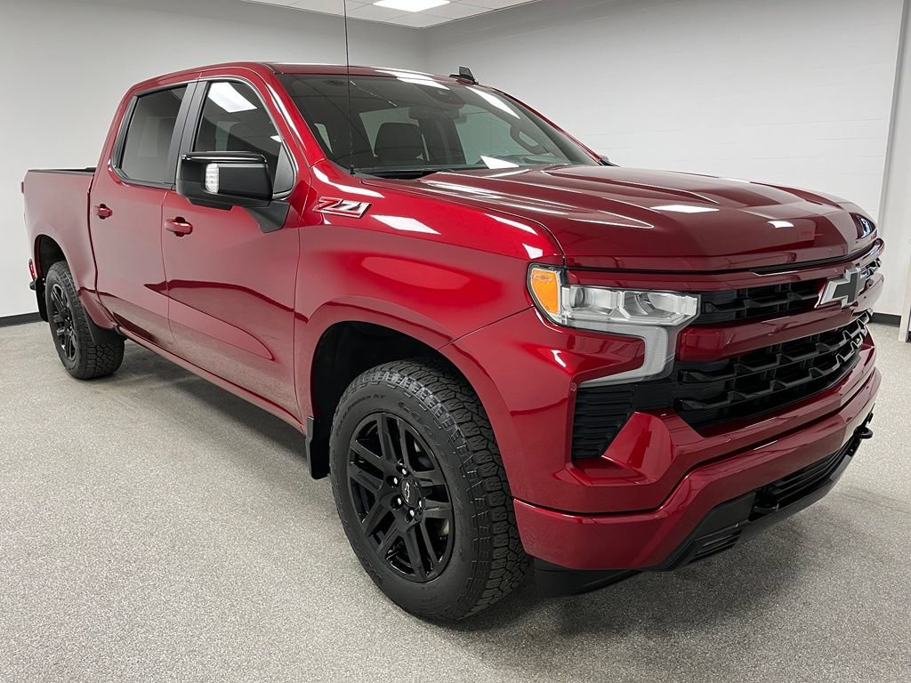 Used 2023 Chevrolet Silverado 1500 RST w/ True North Edition Plus AWD/4WD image 2