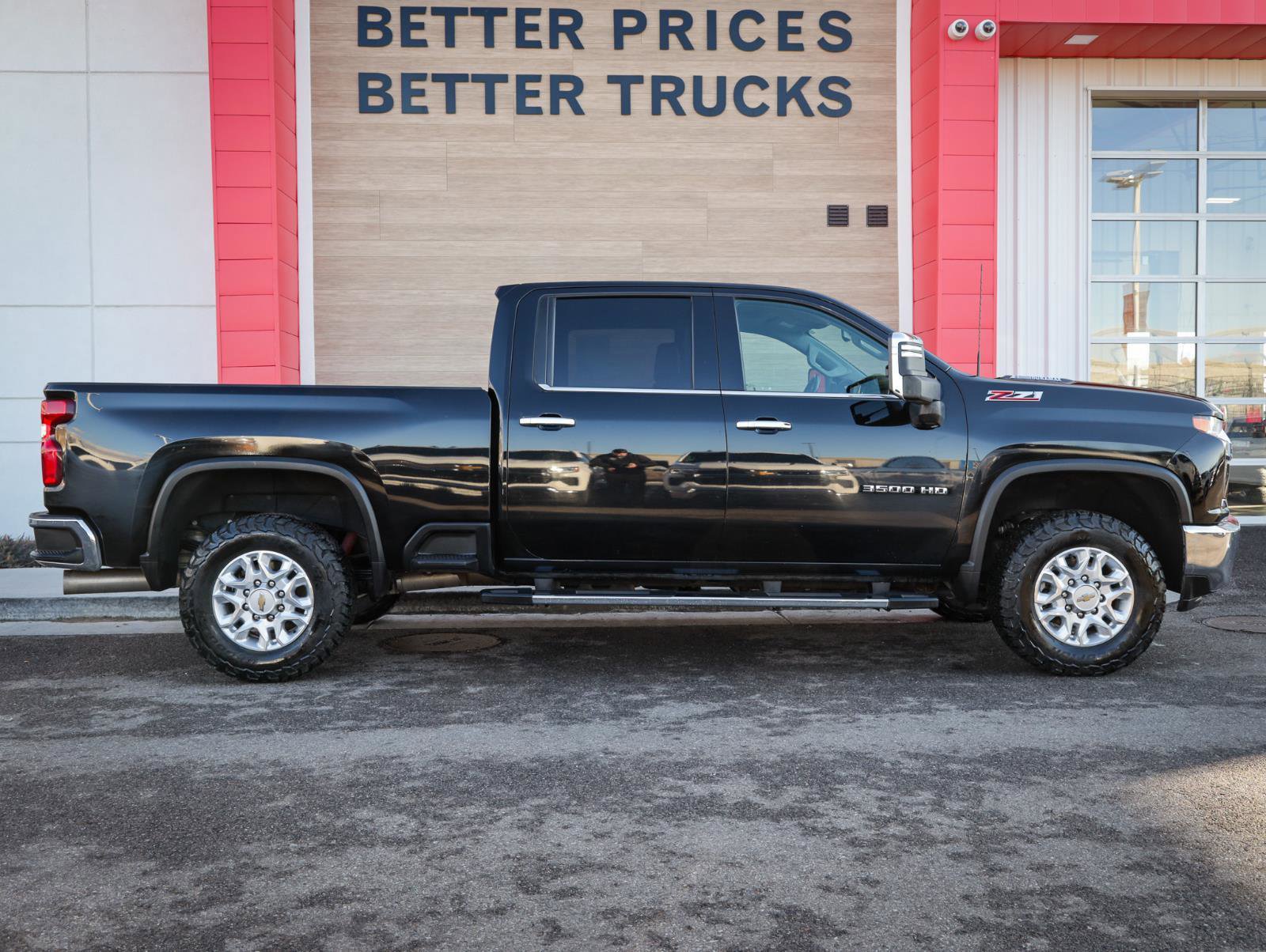 Used 2021 Chevrolet Silverado 3500 LTZ w/ LTZ Convenience Package image 2