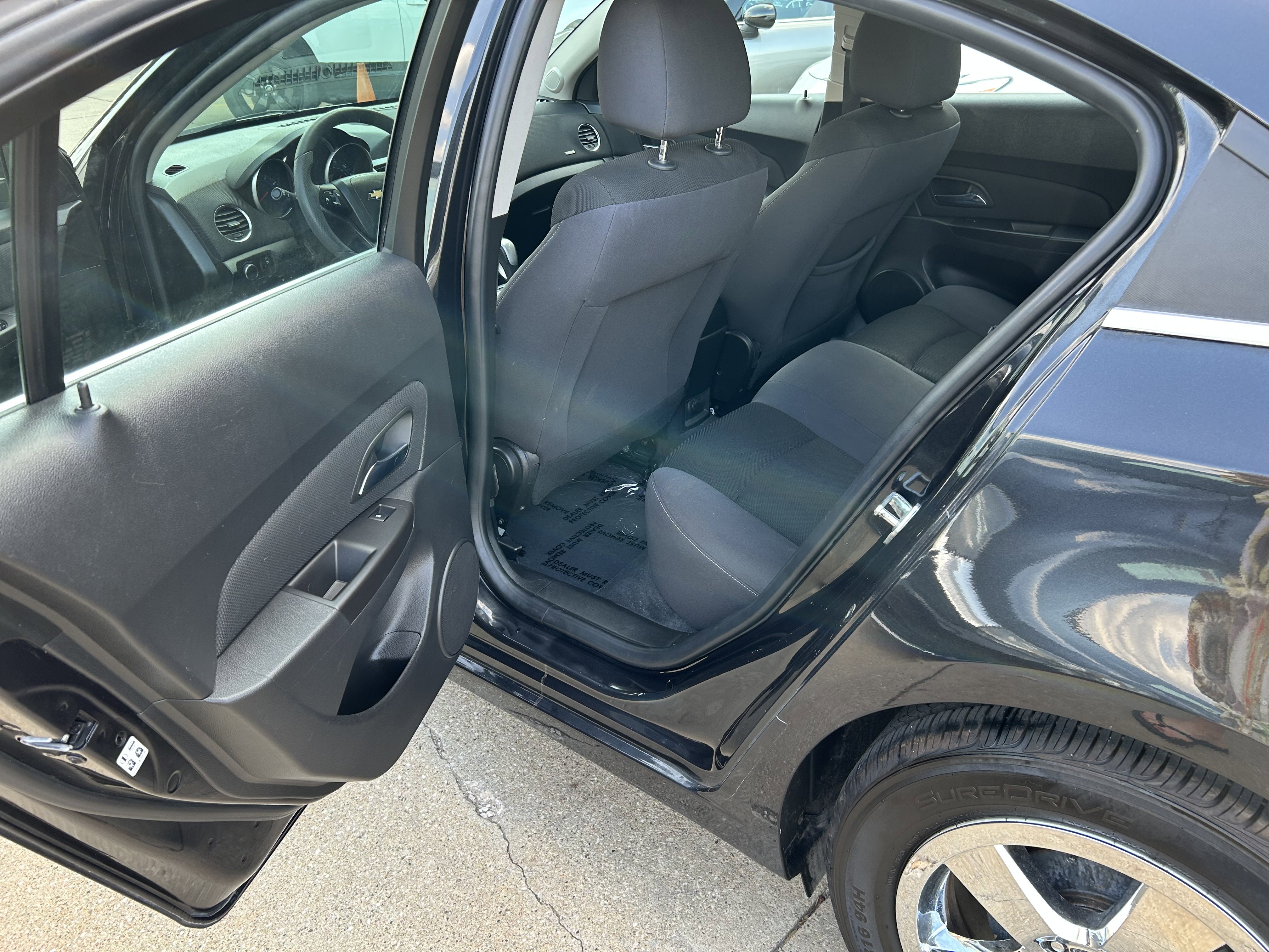 Used 2016 Chevrolet Cruze LT image 11