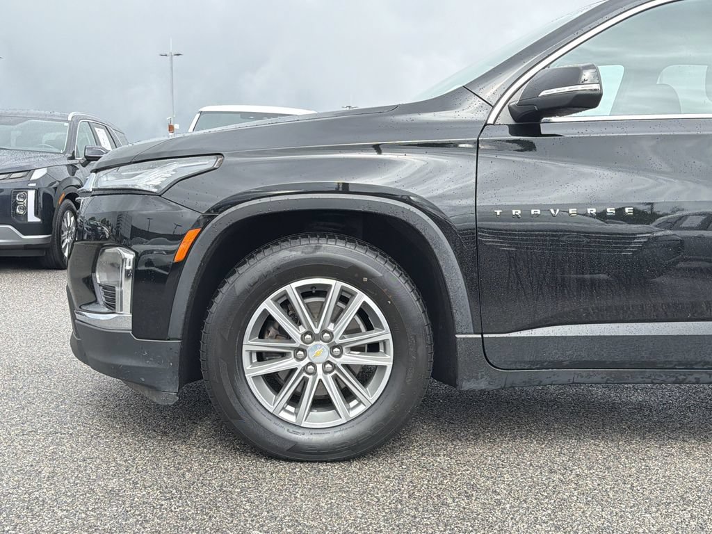Used 2023 Chevrolet Traverse LT AWD/4WD image 9