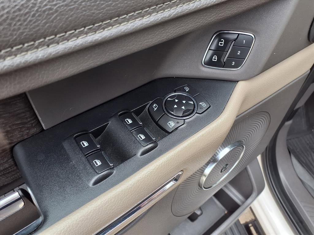 Used 2019 Ford Expedition Limited w/ Driver Assistance Package image 23