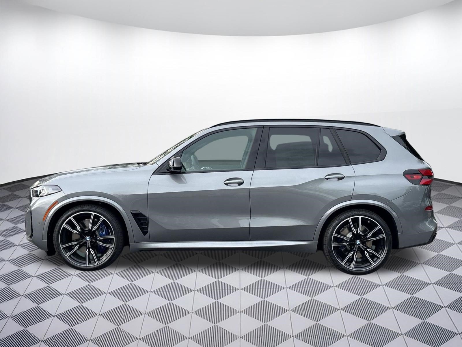 New 2026 BMW X5 M60i AWD/4WD image 2