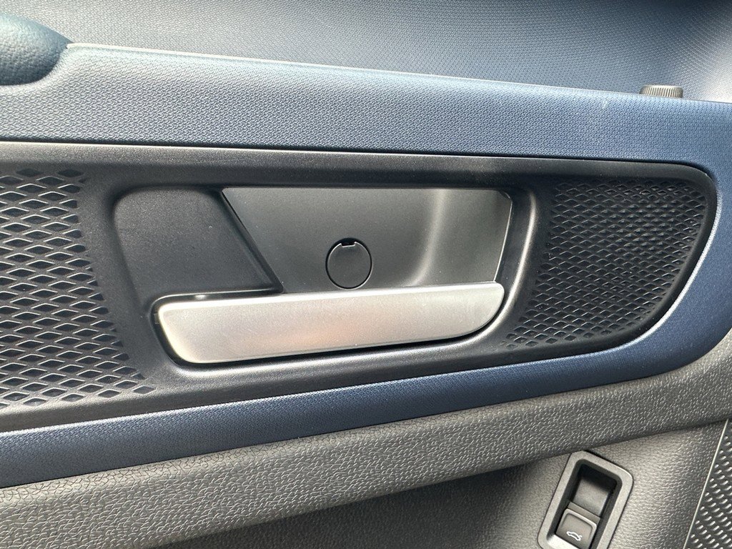 New 2025 Volkswagen ID. Buzz Pro S image 17