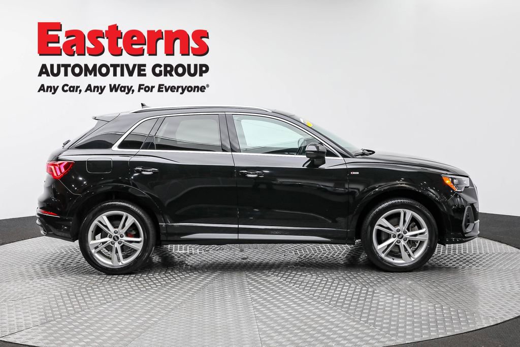 Used 2022 Audi Q3 2.0T Premium w/ Convenience Package image 4